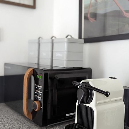Salt Life Hideaway Apartment Brighton Bagian luar foto
