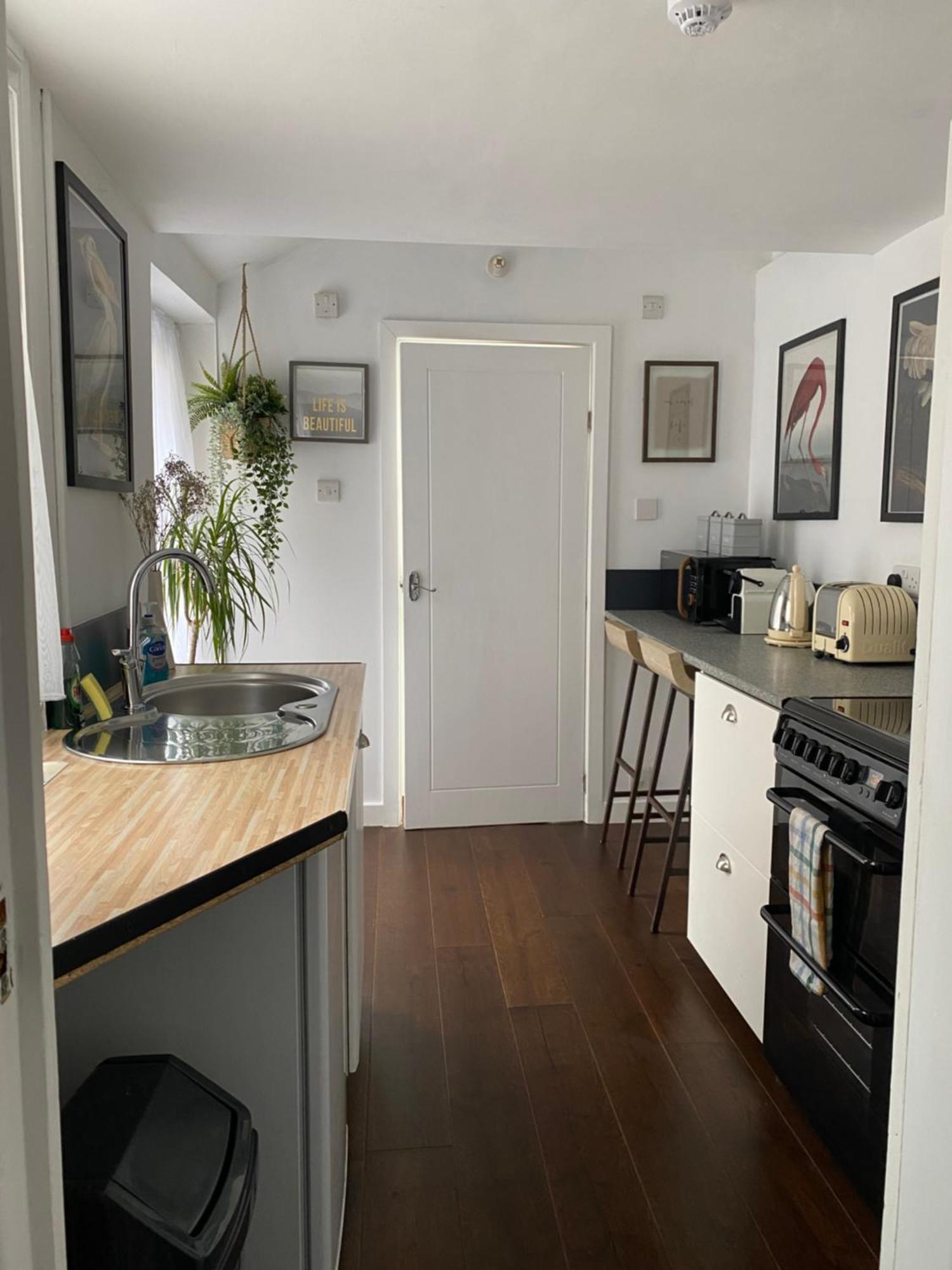 Salt Life Hideaway Apartment Brighton Bagian luar foto